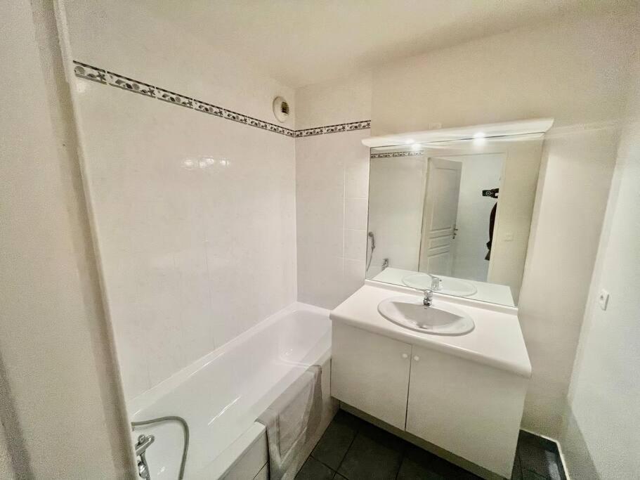Апартаменти Le Sept Avec Parking, Transfert Vaires-sur-Marne Екстер'єр фото